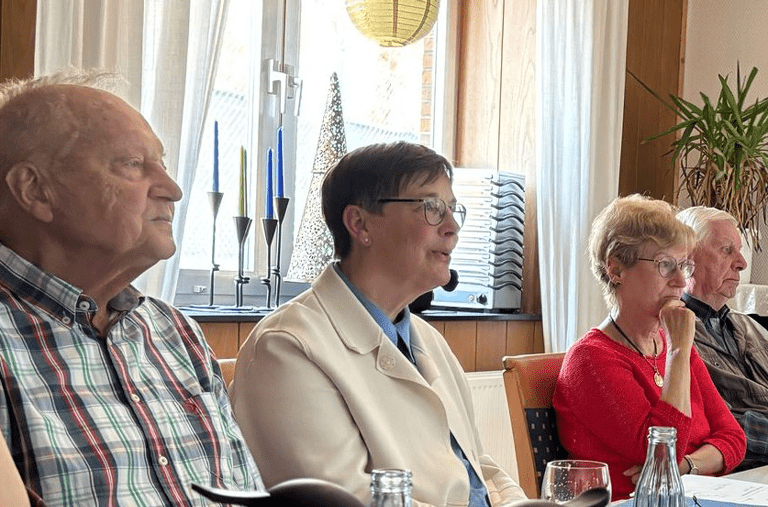 Dr. Ulrike Witt in der SPD60+-Runde