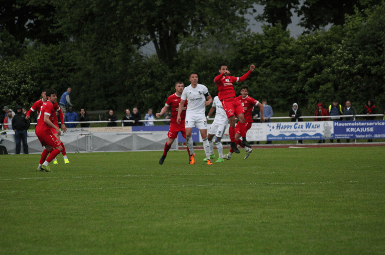 ein umkämpfter 2:1-Sieg setzt die FSV an die Spietz der Relegationstabelle