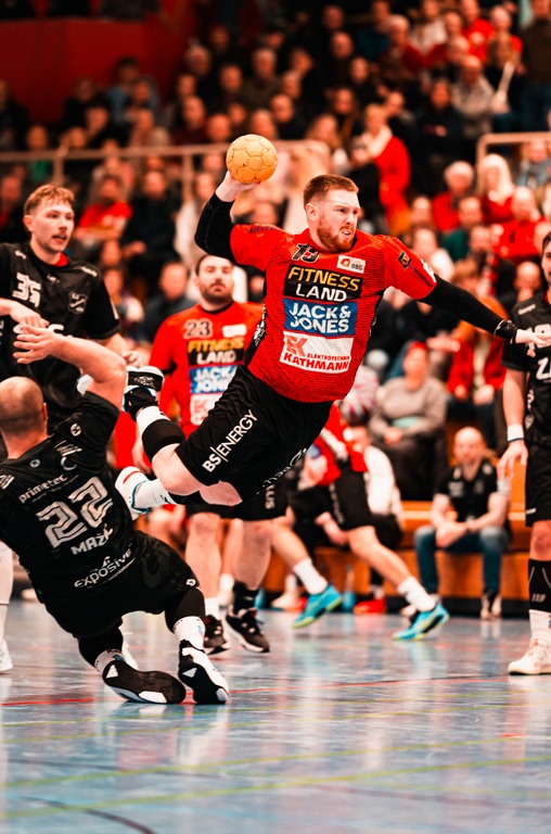 Niklas Wolters vom MTV Braunschweig will mit seinem Team unbedingt in die 2. Handball Bundesliga aufsteigen