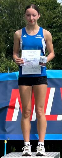 Charlotte Kirchner vom TSV Lelm steigerte ihre persönliche Bestleistung im Hammerwurf auf 43,52 m und sicherte sich den Landesmeistertitel in Oldenburg