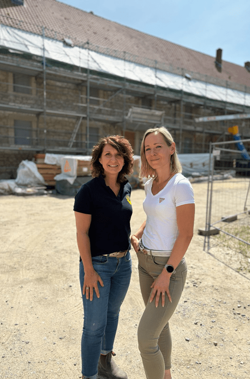 Lydia Germer, Leitung Standort Lucklum sowie Projekt- und Baumanagement und Carolin Skupin, Immobilienverwaltung und Vermietung Rittergut 