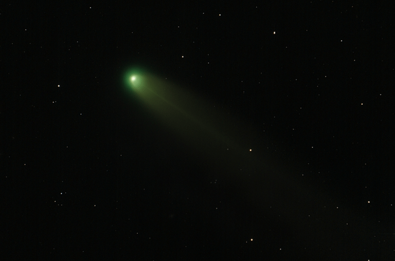 Ein selten gesehener Gast war im Oktober für Astronomen und Nachteulen zu sehen. Der Himmelskörper kommt nur alle 1.300 Jahre vorbei.