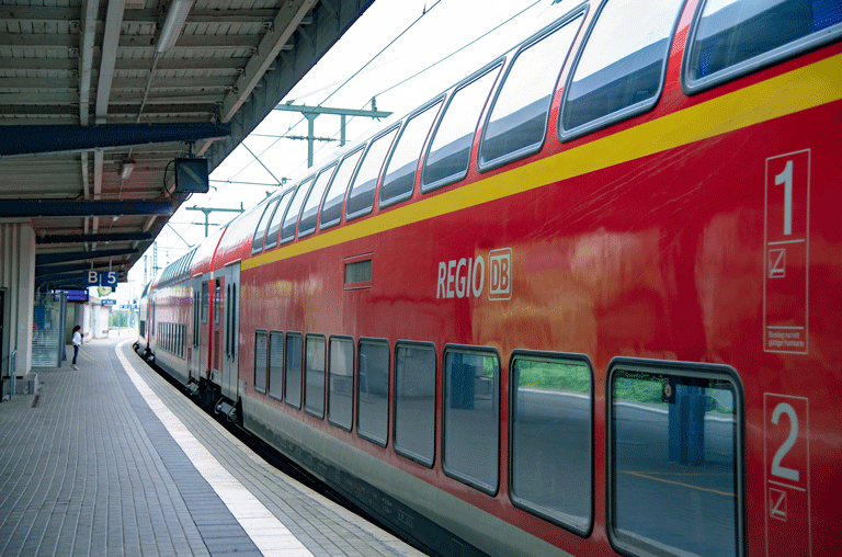 Die Bahn fährt im Süden von Braunschweig wieder nicht. Anfang Dezember müssen Fahrgäste, die Richtung Salzgitter oder Schöppenstedt wollen, in den Schienenersatzverkehr umsteigen.