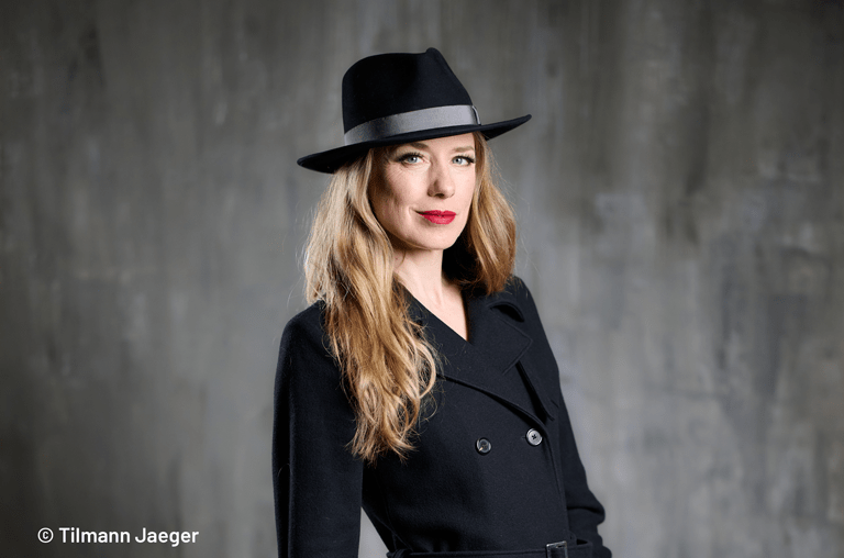 Meta Hüper in Knef Reloaded im Lessingtheater, Foto: © Tilmann Jaeger